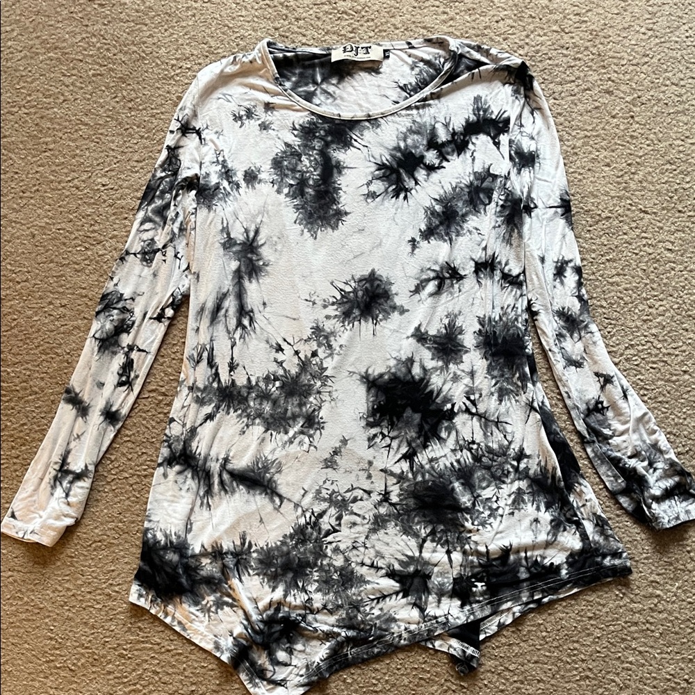 Women's Black and White Tie-Dye Top